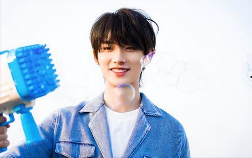 丁程鑫和朴宰范视频吃瓜,视频吃瓜引发网友热议